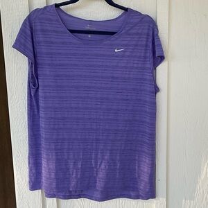 Nike Women's Striped Purple Tee dry fit lightweight size large